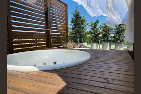 7_photo/952744590b.cd6912d4e48c45dd-ATLAS-479bca2c-b589-4489-baf3-2345a5d71fbd.jpg de casa para alugar com 4 quartos, 330m² em Jurerê, Florianópolis