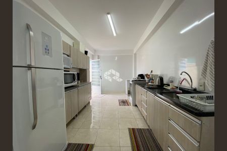 37_photo/9527445929.a824f5d462c04ebd-ATLAS-dc9c8b19-1e33-403d-975a-e851250433a4.jpg de casa à venda com 4 quartos, 215m² em Jurerê Internacional, Florianópolis