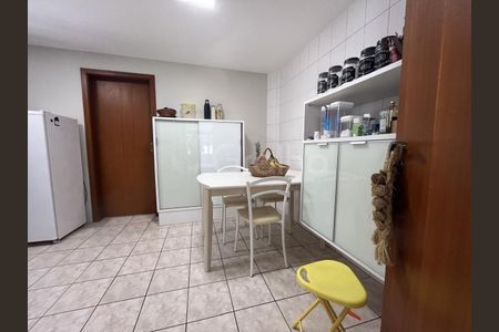 7_photo/952744593d.18d35e9b3b089d06-ATLAS-6fd8c2ec-8787-4d81-ac52-d8d3f5aad871.jpg de casa à venda com 4 quartos, 224m² em Jurerê Internacional, Florianópolis