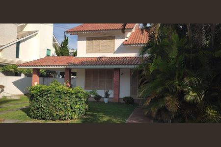 20_photo/9527445c1d.61df383ebc62b81a-ATLAS-eb4de940-5025-4fbe-9c76-7acb141aee49.jpg de casa à venda com 5 quartos, 300m² em Jurerê Internacional, Florianópolis