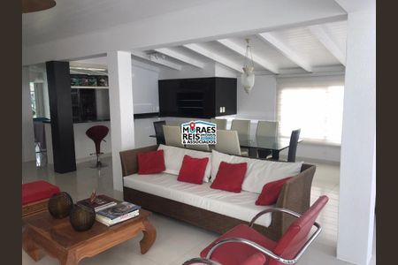 6_photo/9527445c1f.dc8bbd111761e841-ATLAS-e68d451a-537c-467f-b408-5f48ae34c8a9.jpg de casa à venda com 4 quartos, 320m² em Jurerê Internacional, Florianópolis