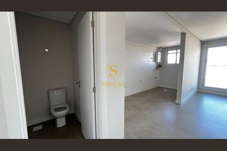 2_photo/9527445c3d.005b2c2c0d5e94b6-ATLAS-3fc6038d-3b7f-4f3f-a89d-b035bf3974b5.jpg de apartamento à venda com 2 quartos, 75m² em Jurerê Internacional, Florianópolis