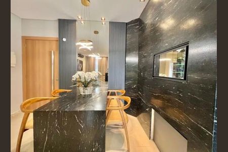 5_photo/9527445c53.49c40a4e0c1b1036-ATLAS-55688227-9d5d-4cf4-8d32-49a5f06c4a20.jpg de apartamento para alugar com 2 quartos, 80m² em Jurerê, Florianópolis