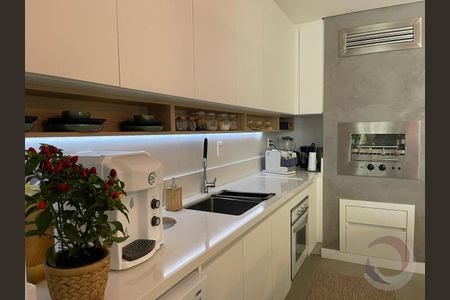 14_photo/9527445cd7.6dbd98fa56f61e30-ATLAS-39240d07-d8be-4ade-ac4c-9a661d071e73.jpg de apartamento à venda com 2 quartos, 90m² em Jurerê Internacional, Florianópolis