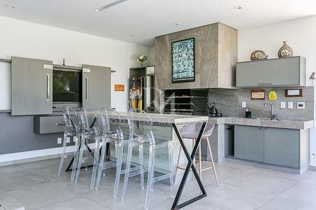 5_photo/9527445d01.9a54faa83c3e471c-ATLAS-54bdc097-3736-42bf-9bf7-e00f92c5fe92.jpg de casa à venda com 5 quartos, 500m² em Jurerê, Florianópolis