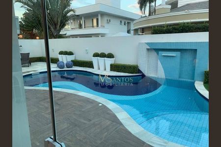 7_photo/9527445d05.1788552eaf7d05ed-ATLAS-33d685be-8e46-4bd6-a93e-9ba2e4629ae0.jpg de casa à venda com 4 quartos, 469m² em Jurerê, Florianópolis