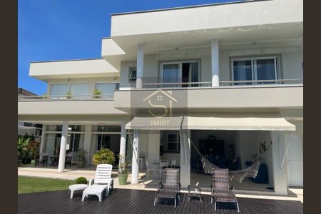 12_photo/9527445d0f.2d5b66cf4807465a-ATLAS-b9b4d85f-70cd-4f59-a005-32563d3cf20d.jpg de casa para alugar com 6 quartos, 450m² em Jurerê Internacional, Florianópolis