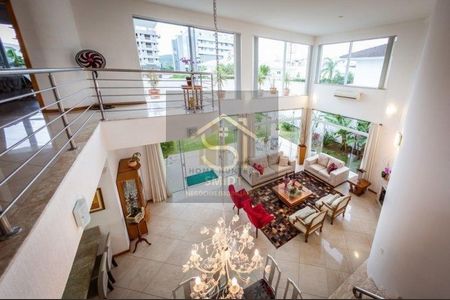 11_photo/9527445d0f.2d5b66cf4807465a-ATLAS-ee24cbee-37ee-408f-8d2a-72daf40062fb.jpg de casa para alugar com 6 quartos, 450m² em Jurerê Internacional, Florianópolis