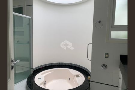 10_photo/9527445d11.8a734c1c2a3b006e-ATLAS-32560eba-23cc-4917-b3ae-6690299b4eaa.jpg de casa à venda com 4 quartos, 465m² em Jurerê, Florianópolis