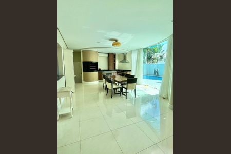 14_photo/9527445d11.8a734c1c2a3b006e-ATLAS-e858cc52-cd90-4802-8cfa-2bec2cafe1a1.jpg de casa à venda com 4 quartos, 465m² em Jurerê, Florianópolis