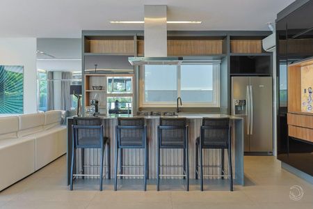 6_photo/9527445d43.9445d083dc68a5ac-ATLAS-2ba31dc2-1dac-4de9-a4d9-deba6d4fe511.jpg de casa à venda com 6 quartos, 433m² em Jurerê, Florianópolis