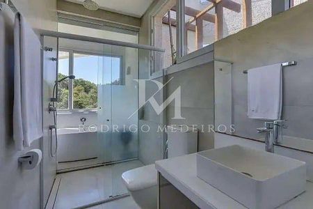 7_photo/9527445d4d.0f81dd1a9a4f6ffb-ATLAS-59d124e0-863d-487b-ad7a-c4bdf97cdcfa.jpg de casa à venda com 3 quartos, 300m² em Jurerê Internacional, Florianópolis