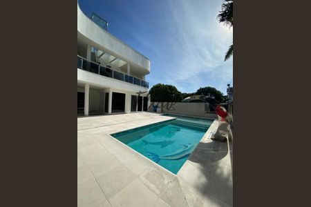 8_photo/9527445d51.d9f076d2edbf9077-ATLAS-a32e420a-89a9-434a-9f89-e81bc7029e9e.jpg de casa à venda com 5 quartos, 800m² em Jurerê, Florianópolis