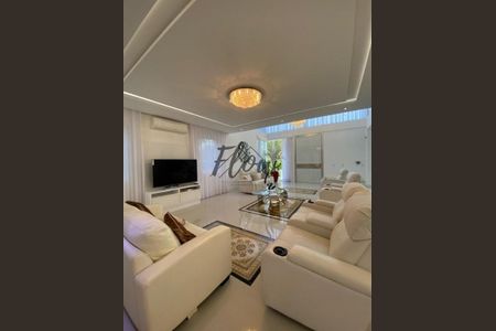 12_photo/9527445d51.d9f076d2edbf9077-ATLAS-e37c7a5d-817f-4885-b44e-fe56b8666758.jpg de casa à venda com 5 quartos, 800m² em Jurerê, Florianópolis