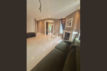 8_photo/9527445d6d.e6f02a1e96aef2b1-ATLAS-1c943965-fbfd-48bd-becc-dd1ef2530595.jpg de casa à venda com 4 quartos, 465m² em Jurerê Internacional, Florianópolis