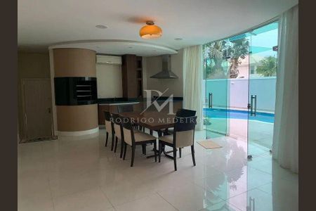 17_photo/9527445d6d.e6f02a1e96aef2b1-ATLAS-b986115e-d4ea-4c2f-aff8-da0f3943c402.jpg de casa à venda com 4 quartos, 465m² em Jurerê Internacional, Florianópolis