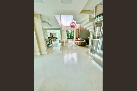 23_photo/9527445d6d.e6f02a1e96aef2b1-ATLAS-bf00f34f-583a-4eec-8afd-0e0ee50baecc.jpg de casa à venda com 4 quartos, 465m² em Jurerê Internacional, Florianópolis