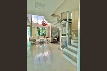 8_photo/9527445d6d.e6f02a1e96aef2b1-ATLAS-e111a1f8-519c-4d0a-81a0-fded9a83eb45.jpg de casa à venda com 4 quartos, 465m² em Jurerê Internacional, Florianópolis