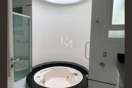 33_photo/9527445d6d.e6f02a1e96aef2b1-ATLAS-fa04b1c5-0c01-4be5-b4dd-0ea2e376f53e.jpg de casa à venda com 4 quartos, 465m² em Jurerê Internacional, Florianópolis