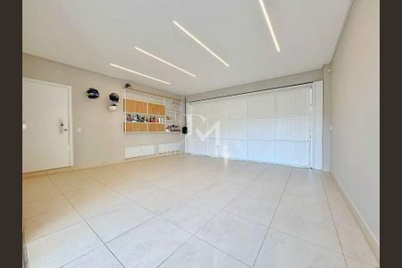 23_photo/9527445d6f.62e8321271ffcb76-ATLAS-3fc48cde-d4e2-474f-ad86-19d7fff5c154.jpg de casa para alugar com 3 quartos, 330m² em Jurerê, Florianópolis