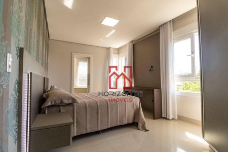 7_photo/9527445d77.751bca41ac608a7d-ATLAS-31ffa17d-ab5c-4254-82b2-2ee6dbc626d0.jpg de casa à venda com 4 quartos, 470m² em Jurerê Internacional, Florianópolis