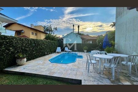 4_photo/9527445dc3.df2406aa61ba3211-ATLAS-604fe189-f1be-448e-9995-ca771e19f7d6.jpg de casa à venda com 5 quartos, 316m² em Jurerê, Florianópolis