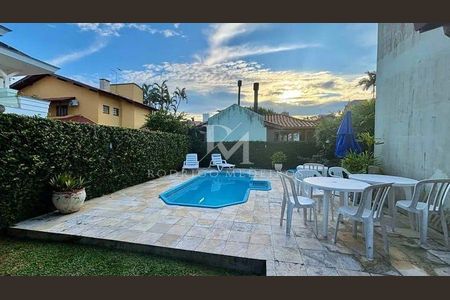 5_photo/9527445dc3.df2406aa61ba3211-ATLAS-f96e61e6-99bd-4fab-bfdd-09b499cd7af5.jpg de casa à venda com 5 quartos, 316m² em Jurerê, Florianópolis