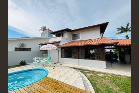 19_photo/9527445dc5.8cbbc6e43ead3576-ATLAS-2bf25d0d-47ed-4f98-bc28-a9c5e59dcd9f.jpg de casa à venda com 3 quartos, 200m² em Jurerê, Florianópolis