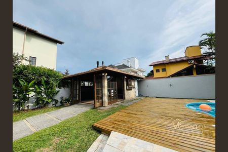 20_photo/9527445dc5.8cbbc6e43ead3576-ATLAS-6abb6316-4f4d-4342-8088-5dca34ce4dd7.jpg de casa à venda com 3 quartos, 200m² em Jurerê, Florianópolis