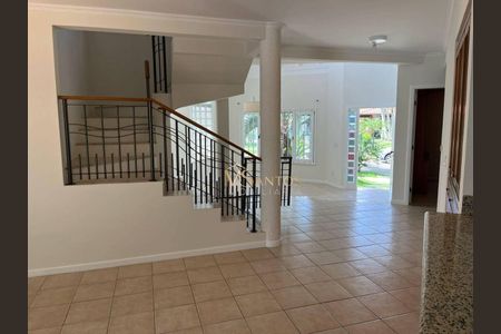 2_photo/9527445dd9.c3f00cfadba54684-ATLAS-74939d68-e39e-4e36-a113-edb30dee2800.jpg de casa à venda com 4 quartos, 297m² em Jurerê, Florianópolis