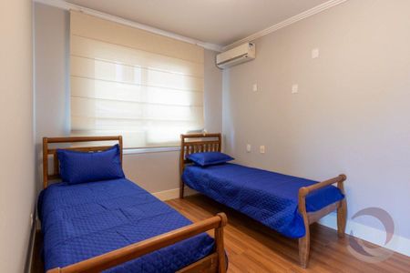 26_photo/9527445e2f.685e6d529ceef79c-ATLAS-b4a6f3b5-ddef-43e8-8567-04be7fba076c.jpg de casa à venda com 5 quartos, 370m² em Jurerê Internacional, Florianópolis