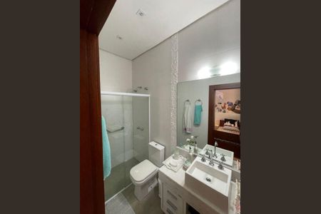 21_photo/9527445e99.9b0e853e47463488-ATLAS-ad3c1217-7ca2-4fa8-8e46-e2020ef4bdea.jpg de casa à venda com 3 quartos, 280m² em Jurerê, Florianópolis