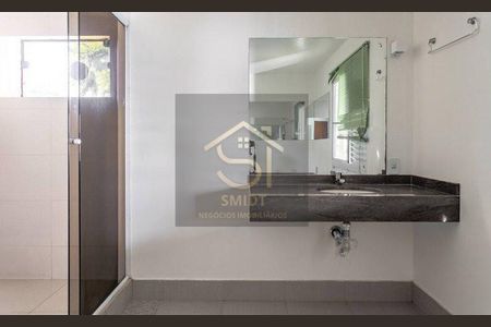 7_photo/9527445f1d.50e5445118cb04be-ATLAS-95a80f27-2904-45bf-a74d-e4d2f8ee7df0.jpg de casa à venda com 6 quartos, 300m² em Jurerê Internacional, Florianópolis