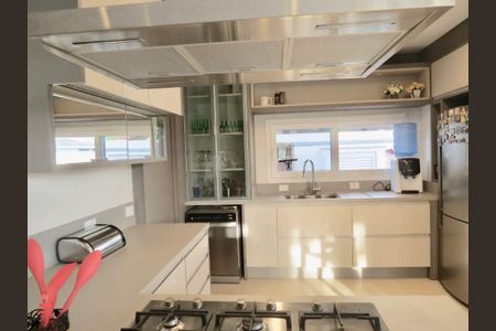 8_photo/9527445f39.634b90aac120c2e2-ATLAS-d25b1f79-dcf6-4e4f-84c9-b33c44577d8e.jpg de casa à venda com 5 quartos, 386m² em Jurerê Internacional, Florianópolis