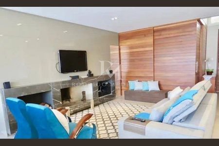 7_photo/9527445f39.634b90aac120c2e2-ATLAS-d5df2b9d-219d-436a-9e81-3eecc42678f7.jpg de casa à venda com 5 quartos, 380m² em Jurerê Internacional, Florianópolis
