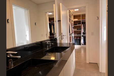 34_photo/9527445f4d.4c81b0e43f9549c0-ATLAS-bfed46b3-1478-43b2-9e51-0086feddfabc.jpg de casa à venda com 4 quartos, 350m² em Jurerê Internacional, Florianópolis