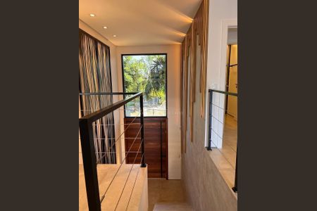 23_photo/9527445f4d.4c81b0e43f9549c0-ATLAS-efc3f2d8-da97-4e79-a5b5-ffed8d720d5a.jpg de casa à venda com 4 quartos, 350m² em Jurerê Internacional, Florianópolis