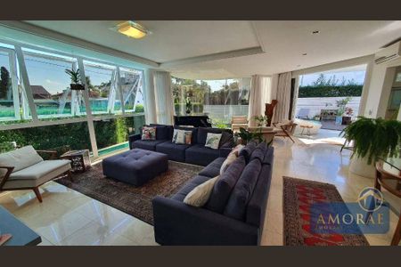 6_photo/9527445f4f.765b2fb15bab3528-ATLAS-ce55ea2b-8cfd-43d0-8f19-567ec8d45428.jpg de casa à venda com 6 quartos, 483m² em Jurerê Internacional, Florianópolis