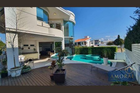 4_photo/9527445f4f.765b2fb15bab3528-ATLAS-e19b641e-452c-4439-a2dd-e42e630196a9.jpg de casa à venda com 6 quartos, 483m² em Jurerê Internacional, Florianópolis