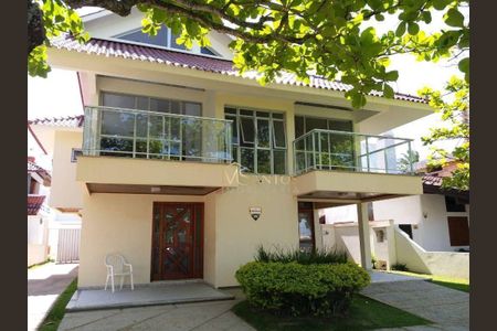 34_photo/9527445f63.8583c74364163a2c-ATLAS-717cc1de-3010-4706-b94e-cdbc19d128eb.jpg de casa à venda com 4 quartos, 400m² em Jurerê, Florianópolis