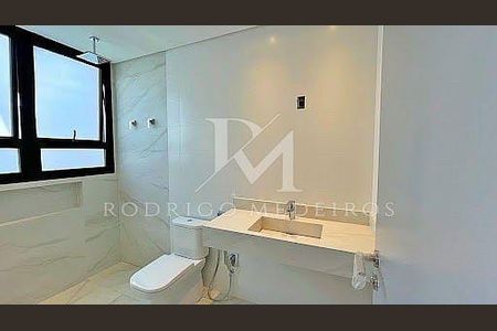 3_photo/9527445fc9.0f81dd1a9a4f6ffb-ATLAS-1175281a-e14d-4481-87a3-16c857f31eba.jpg de casa à venda com 5 quartos, 727m² em Jurerê Internacional, Florianópolis