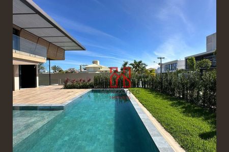 2_photo/9527445fc9.2f15d505e37c7ac5-ATLAS-03da5cab-05f8-4244-affc-5f4ecfe552d4.jpg de casa à venda com 7 quartos, 750m² em Jurerê Internacional, Florianópolis