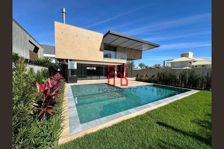 5_photo/9527445fc9.2f15d505e37c7ac5-ATLAS-1bf9fed6-e1fc-4501-b6f5-7e876dc8f384.jpg de casa à venda com 7 quartos, 750m² em Jurerê Internacional, Florianópolis