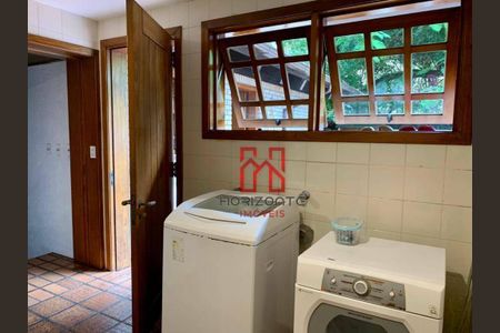 2_photo/9527445fe5.c27bb358fc36071b-ATLAS-a3dc0954-2d84-4734-ba3e-934b487cdb2a.jpg de casa à venda com 5 quartos, 750m² em Jurerê Internacional, Florianópolis