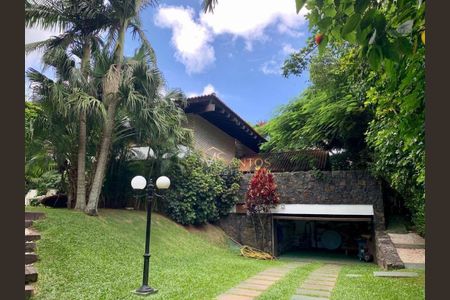 2_photo/9527445fe5.c27bb358fc36071b-ATLAS-bb92dcfc-9fb3-4abf-994a-cf91ce2f8a2f.jpg de casa à venda com 5 quartos, 750m² em Jurerê Internacional, Florianópolis