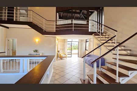 5_photo/9527445fef.92bd7eb76981e119-ATLAS-27a12ae4-0880-4e84-9623-0cc0e041a79a.jpg de casa à venda com 5 quartos, 559m² em Jurerê Internacional, Florianópolis