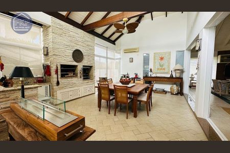 20_photo/9527446095.614b6dbc1122d364-ATLAS-72d01aaf-364c-4e6e-a29e-7da4a4e2f8bc.jpg de casa à venda com 4 quartos, 400m² em Jurerê, Florianópolis