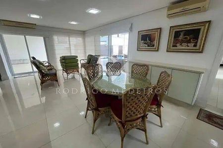 11_photo/95274460ad.a49d907f0912b726-ATLAS-e2f3f6eb-0310-416d-ab0b-58f54d7c215e.jpg de casa à venda com 4 quartos, 318m² em Jurerê Internacional, Florianópolis