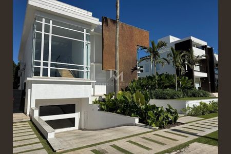 3_photo/952744610f.131c711fc740dfc3-ATLAS-ca0d18d7-cf9f-46cd-8061-944f01cb5dbf.jpg de casa à venda com 4 quartos, 635m² em Jurerê Internacional, Florianópolis