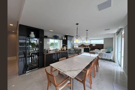 8_photo/952744614f.3b5be8f7c7ce6c98-ATLAS-3b4d4d4d-4b9c-4da6-a3e0-a78fcaac8180.jpg de apartamento à venda com 4 quartos, 390m² em Jurerê, Florianópolis